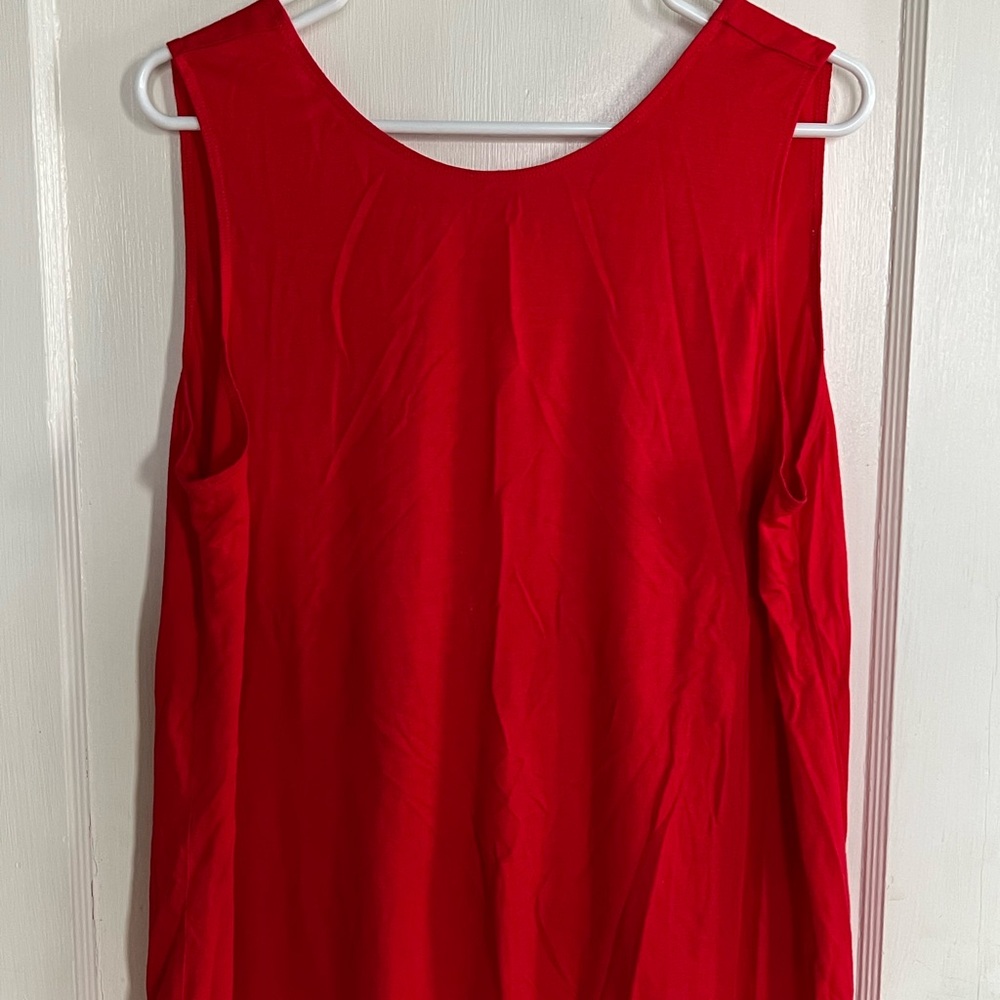Red Sleeveless Top